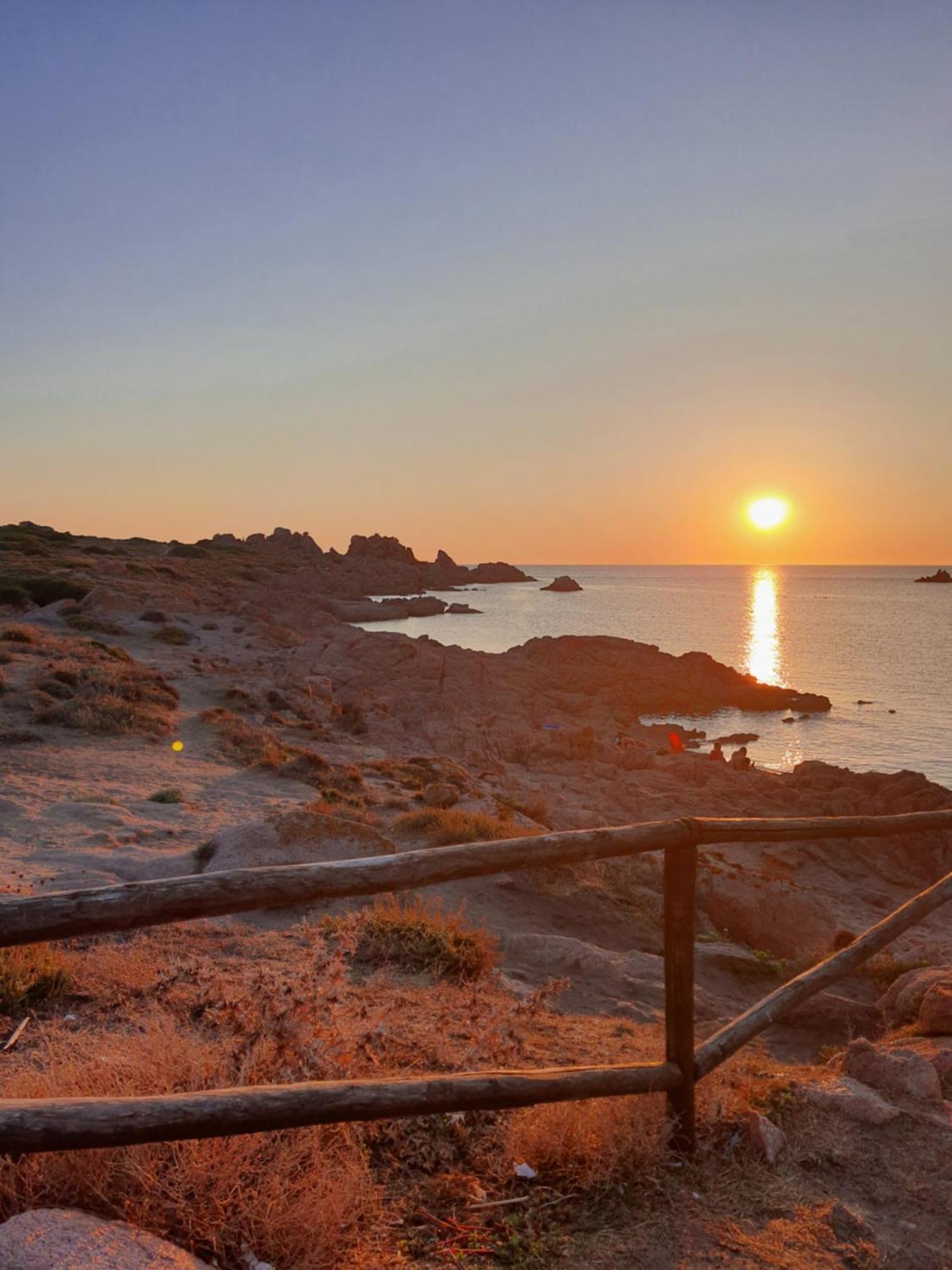 Il Tramonto Sulle Dune Badesi Esterno foto